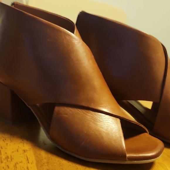 Miz Mooz Brown Leather Heels - Picture 1 of 7